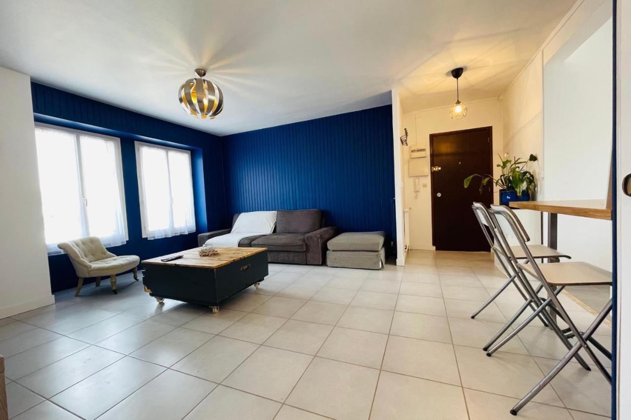 Superb Apartment 10 Min Walk From The Castle 阿姆博斯 外观 照片