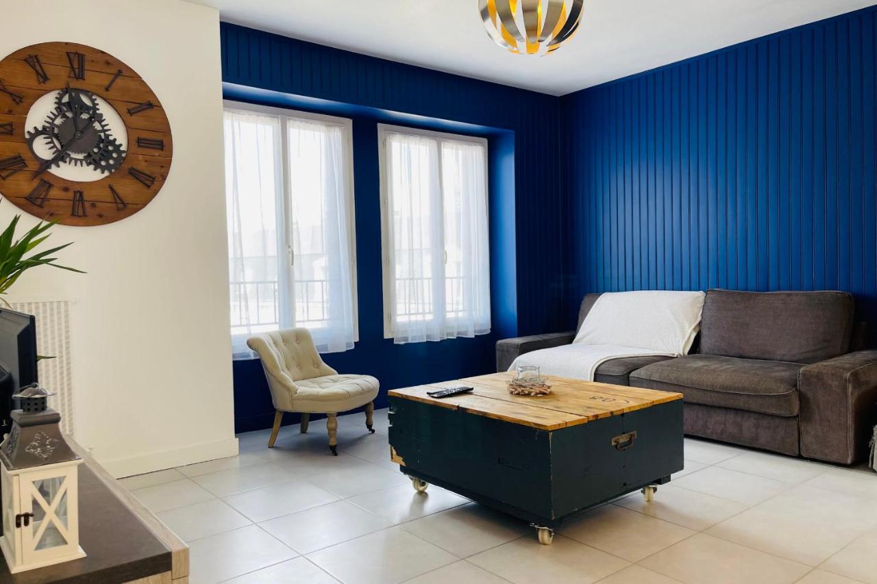 Superb Apartment 10 Min Walk From The Castle 阿姆博斯 外观 照片