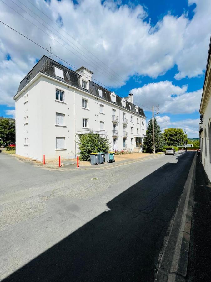 Superb Apartment 10 Min Walk From The Castle 阿姆博斯 外观 照片